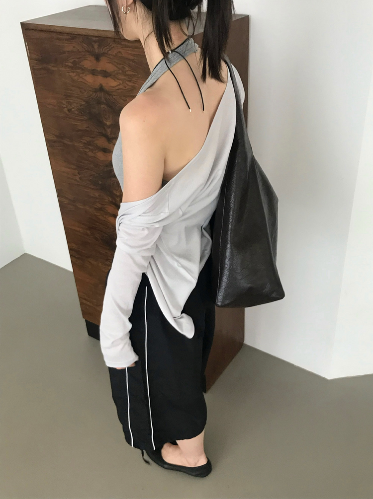 掛脖V領細節上衣