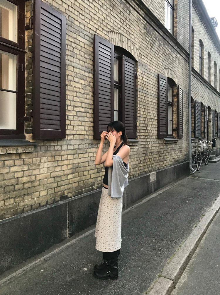 蕾絲邊小碎花細節半裙