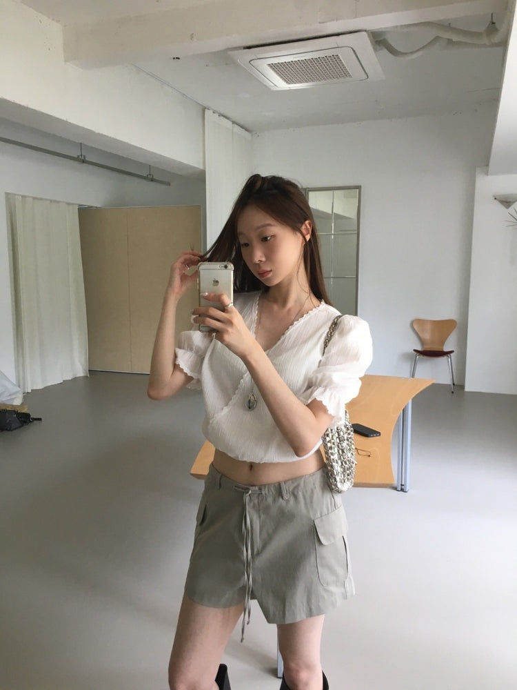交疊花邊皺皺紋理細節上衣