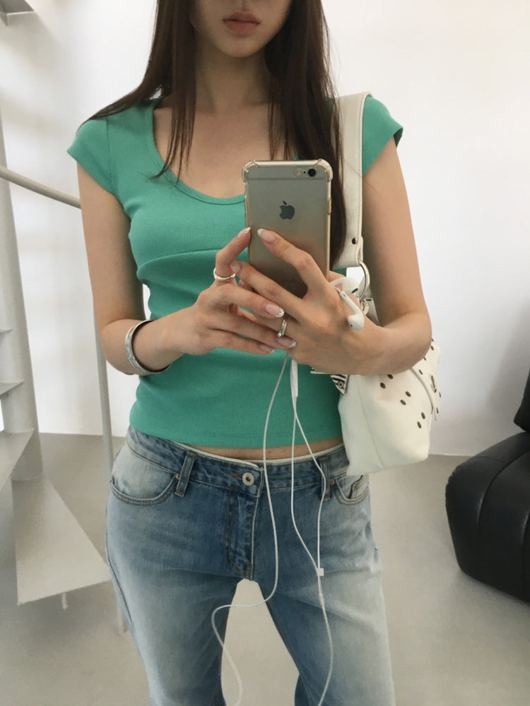 美色V領胸腺細節修身上衣
