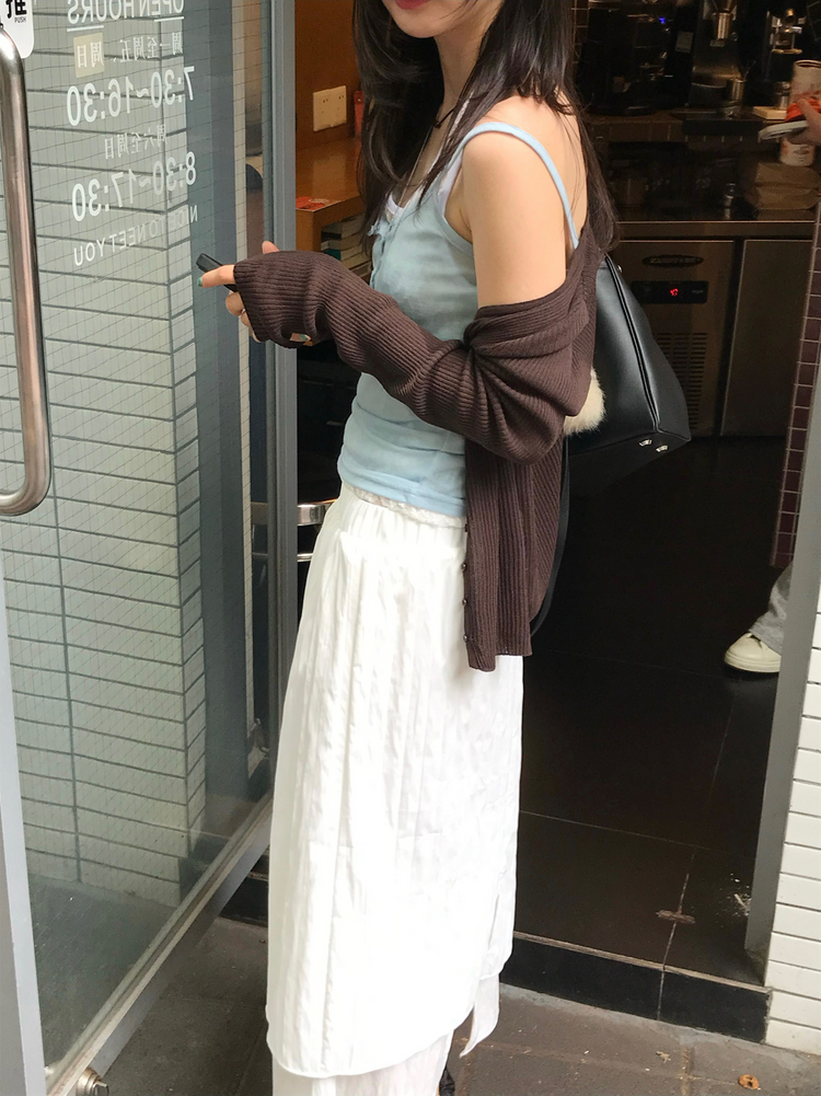 美色透膚扣鈕細節背心