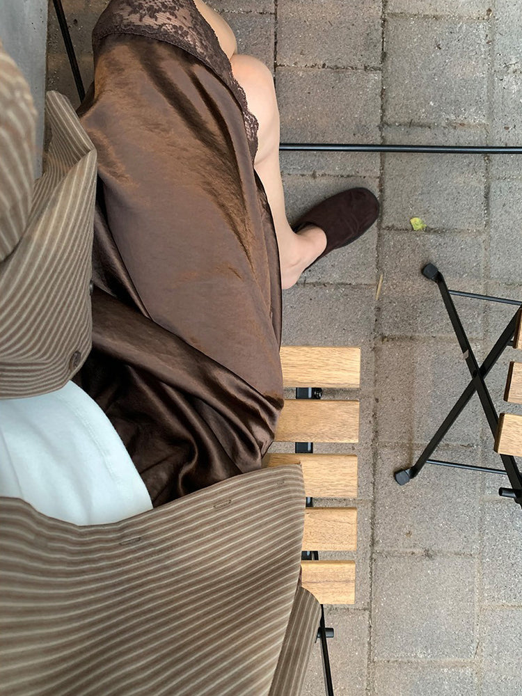 美色光澤蕾絲細節中裙