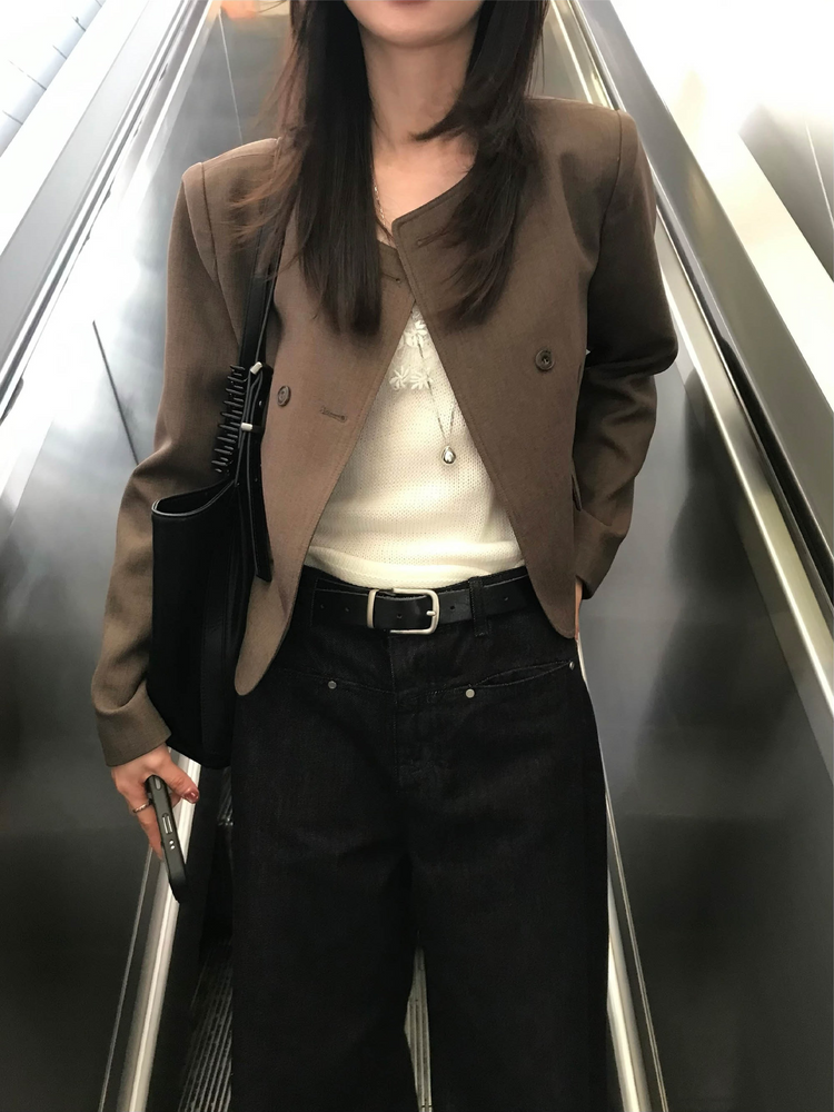 口袋細節直筒牛仔褲