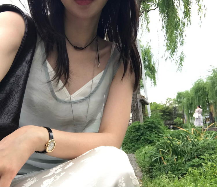 美色透膚壓線細節連身裙