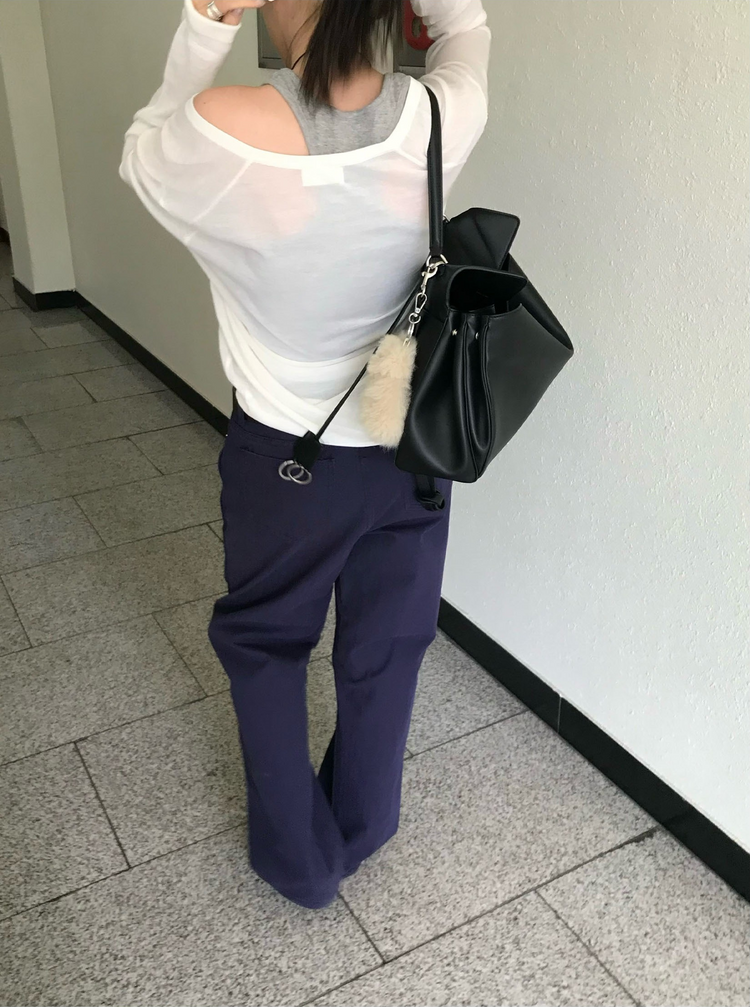 透膚深V針織上衣