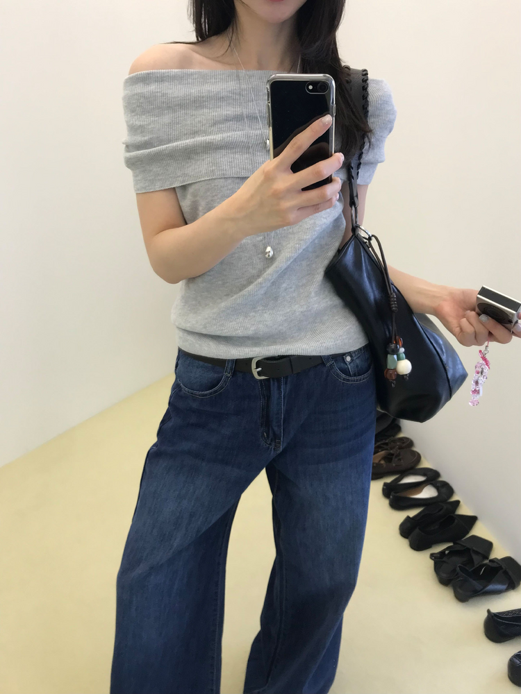 美色鉚釘細節牛仔褲