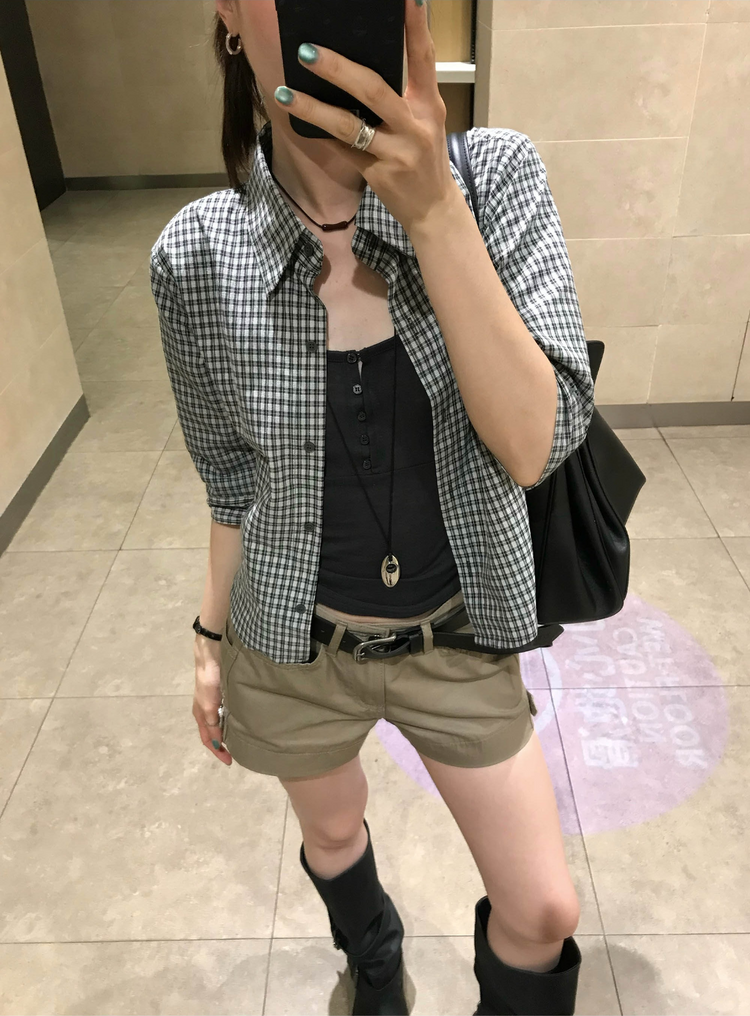 金屬扣工裝細節低腰短褲