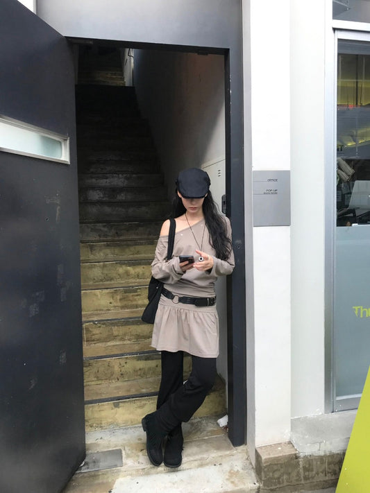 鉚釘扣細節美肩抓皺修腰連身裙
