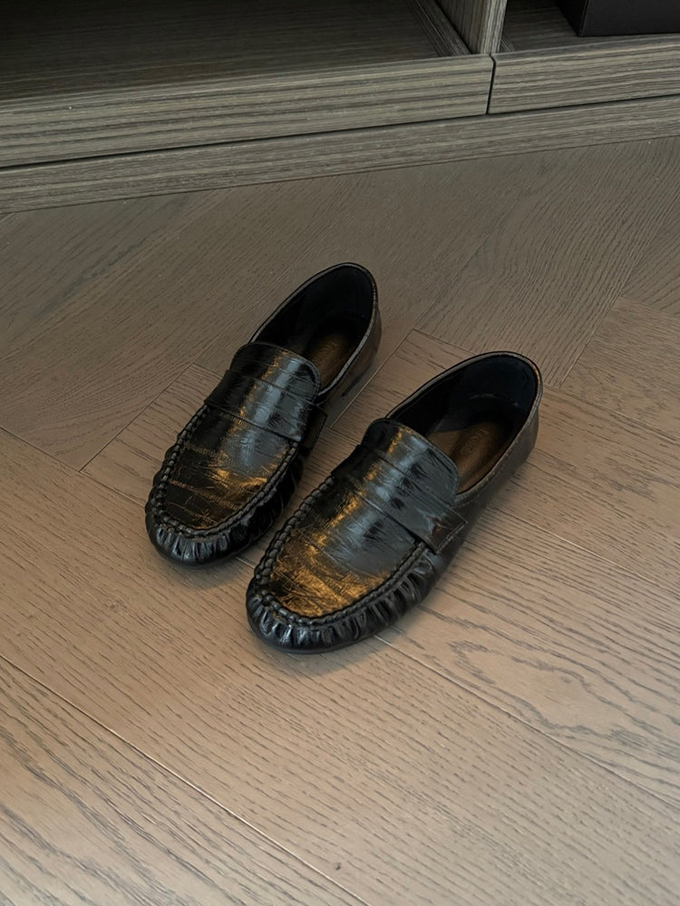 壓褶紋理細節樂福鞋