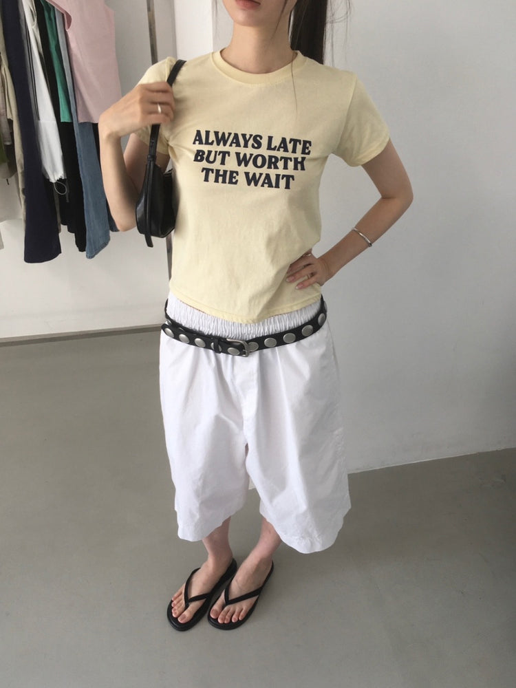 美色字母印花修身上衣