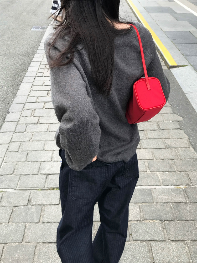 船領弧下擺修腰上衣