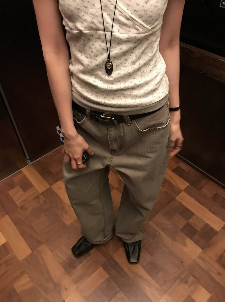 美色暗條紋細節直褲