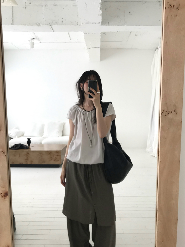 霧光澤排鈕細節裙褲