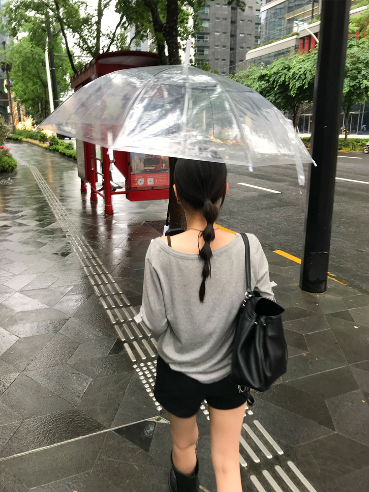 美色亨利領反折袖細節上衣