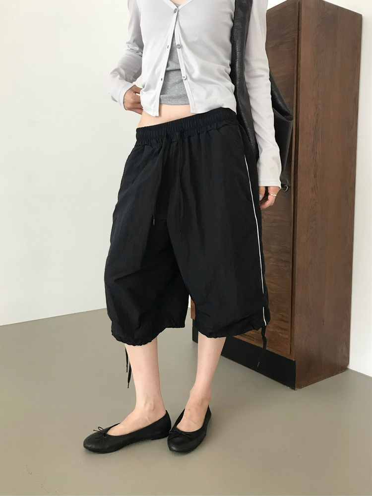 掛脖V領細節上衣