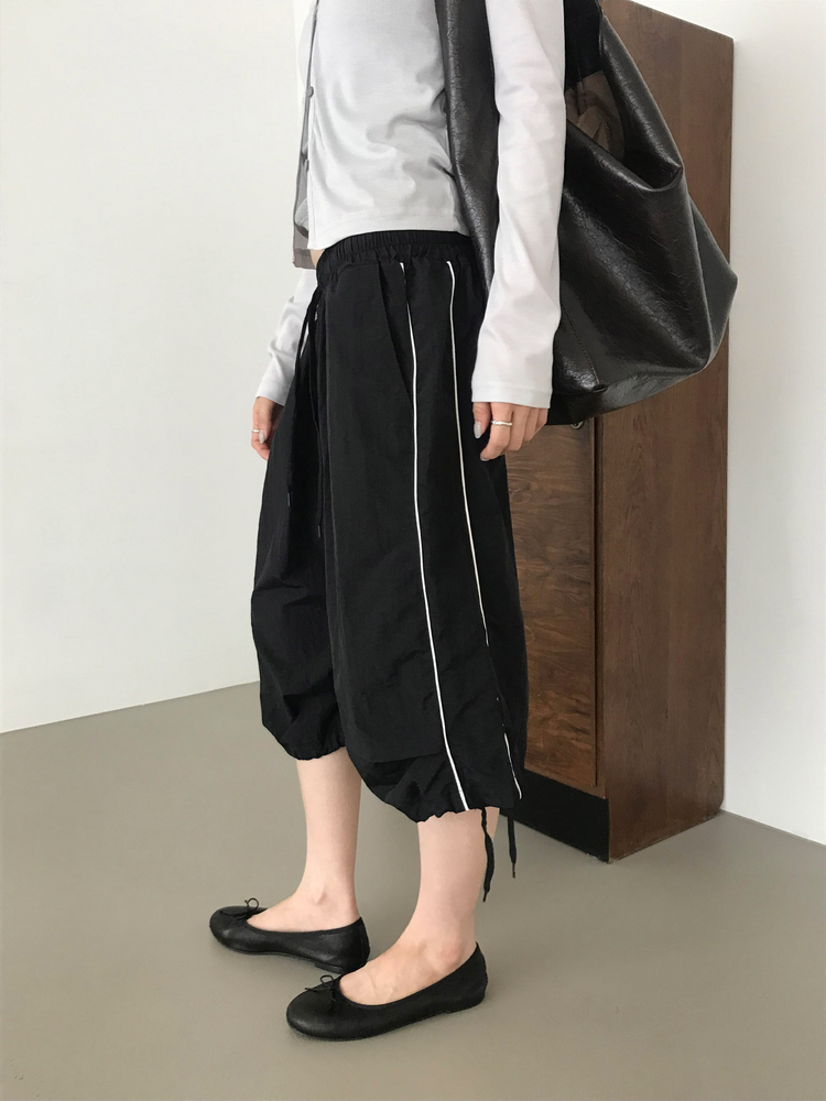 掛脖V領細節上衣