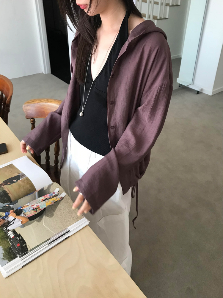掛脖深V修腰上衣