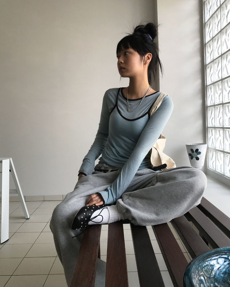 透膚撞色邊細節上衣