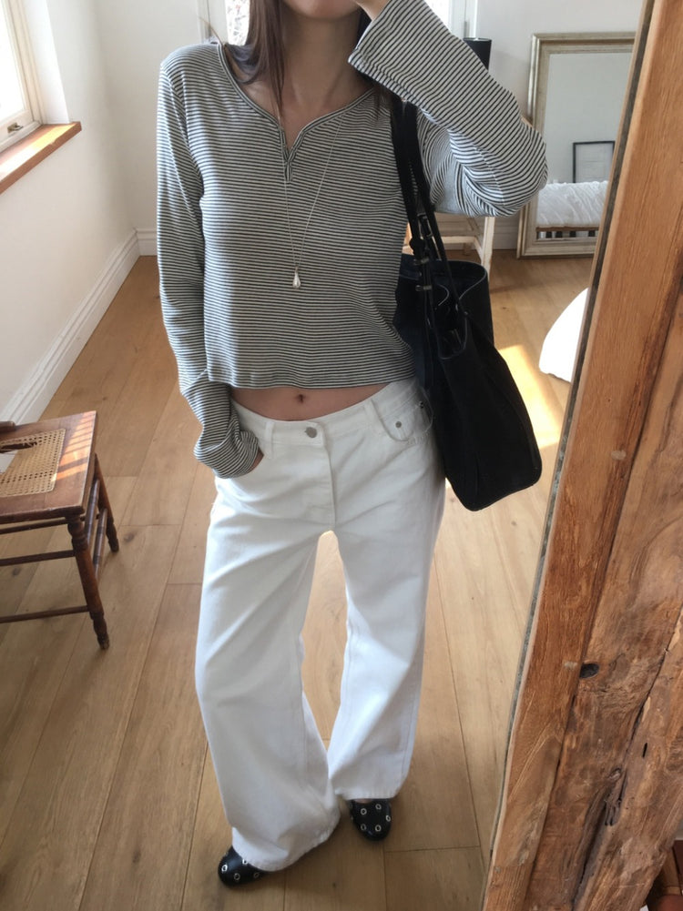 條紋V領暗扣細節上衣