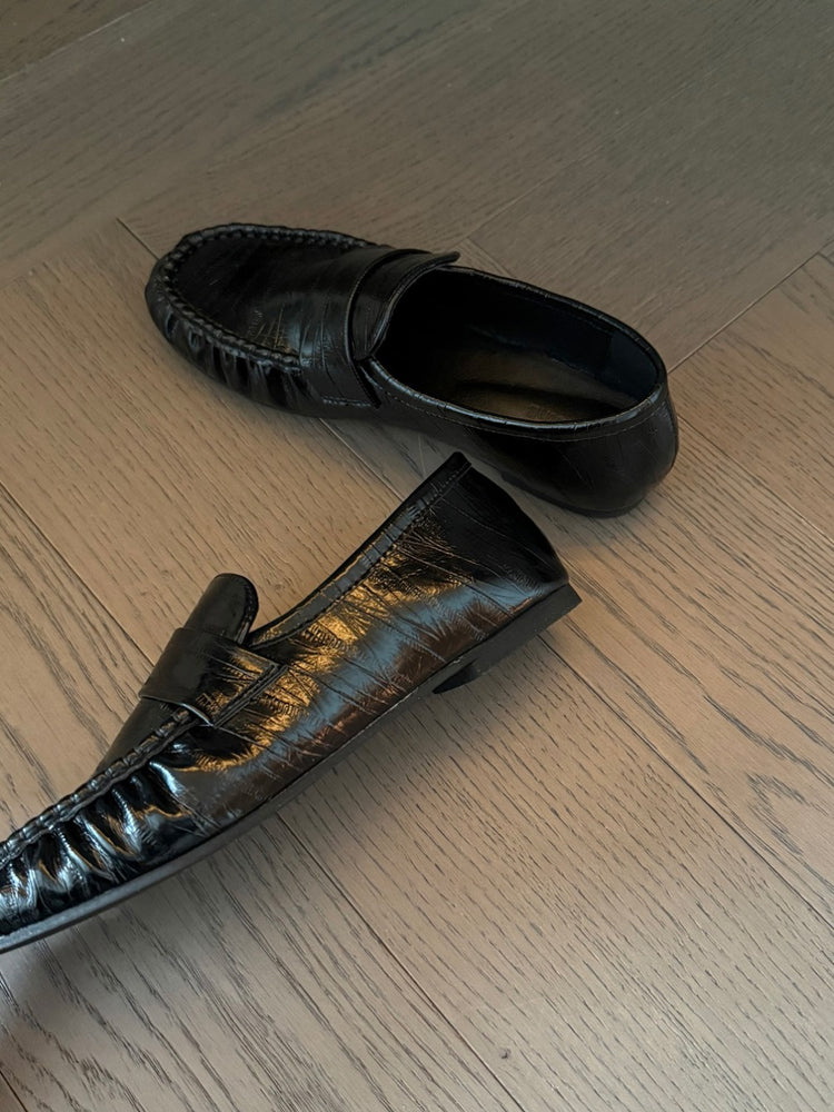 壓褶紋理細節樂福鞋