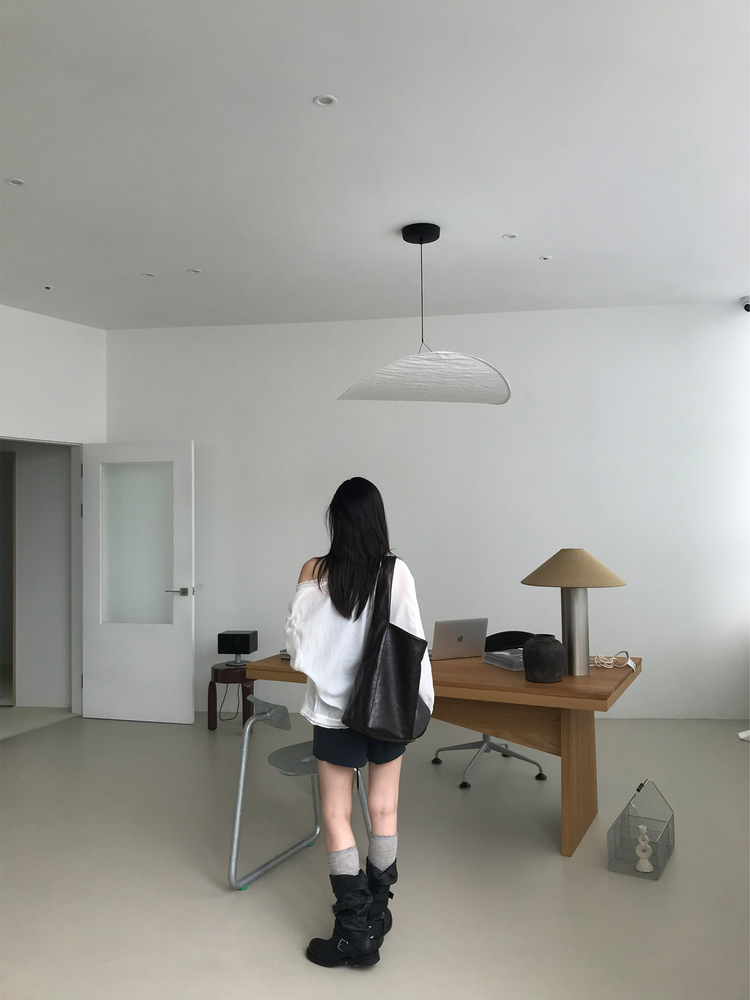 美背蕾絲U領修身上衣