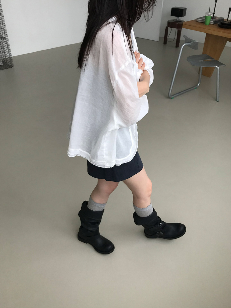 美背蕾絲U領修身上衣