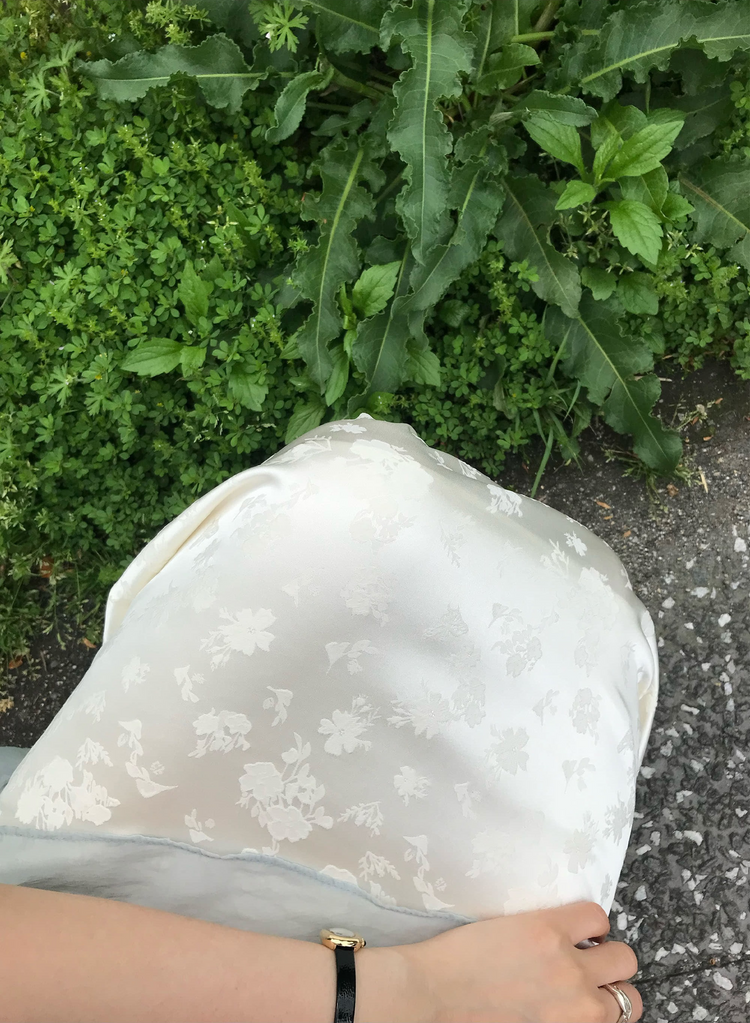 花邊抓皺胸腺細節背心
