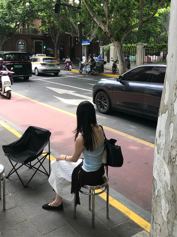 美色透膚扣鈕細節背心