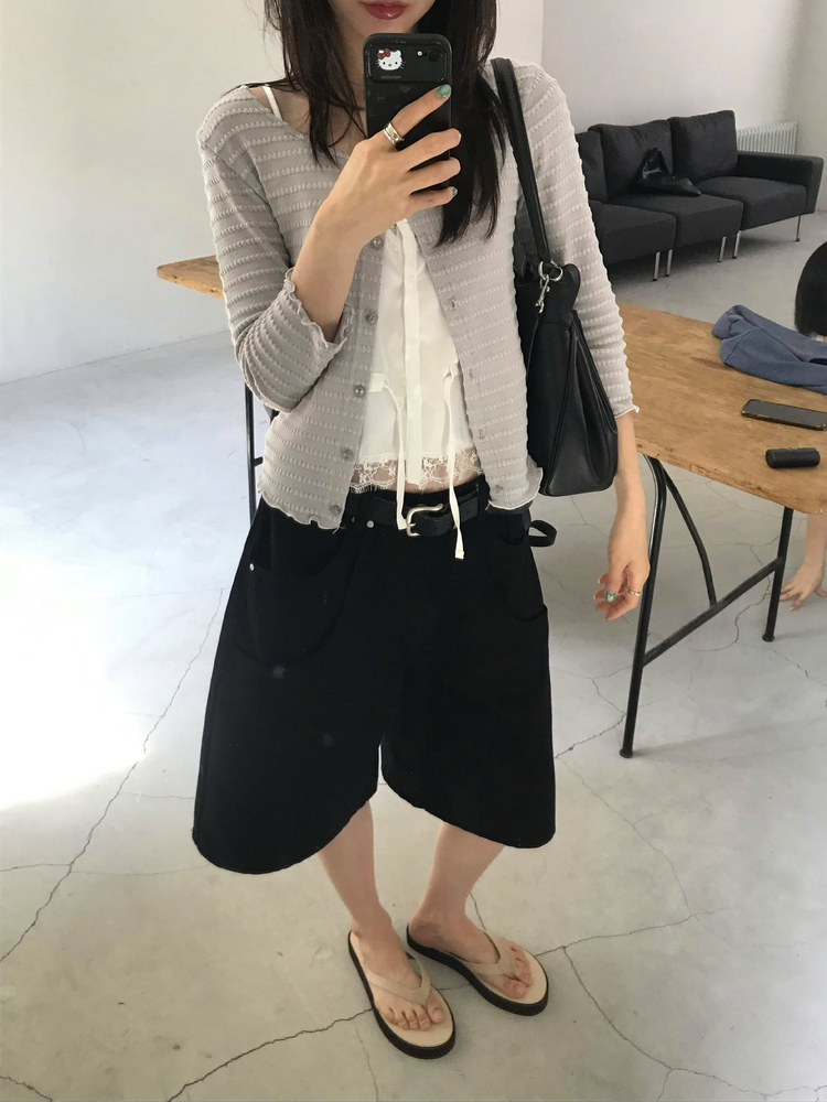壓花線細節排鈕七分袖上衣