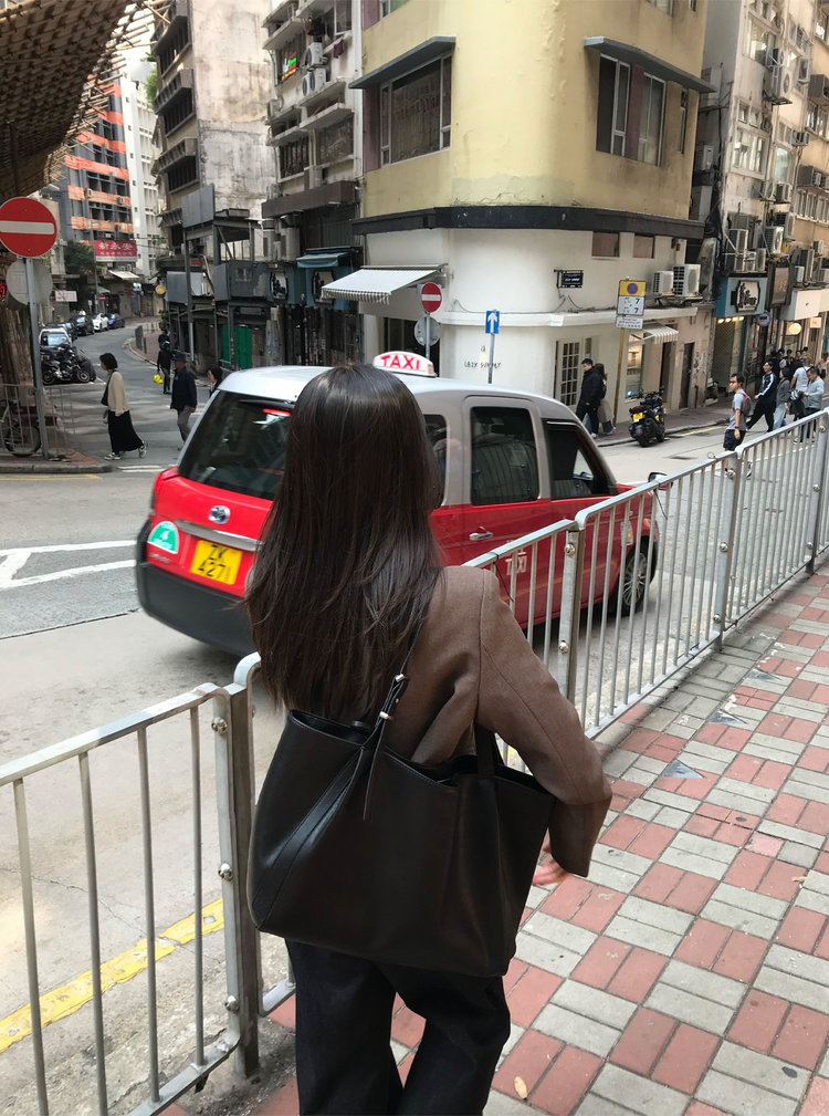 口袋細節直筒牛仔褲