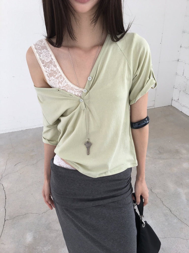 美色V領袖反折細節上衣