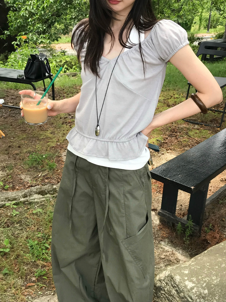 抓皺胸壓線細節修腰上衣