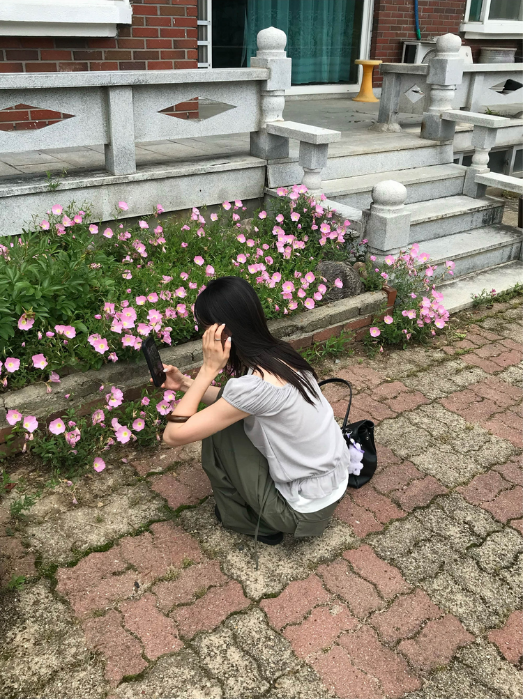 抓皺胸壓線細節修腰上衣