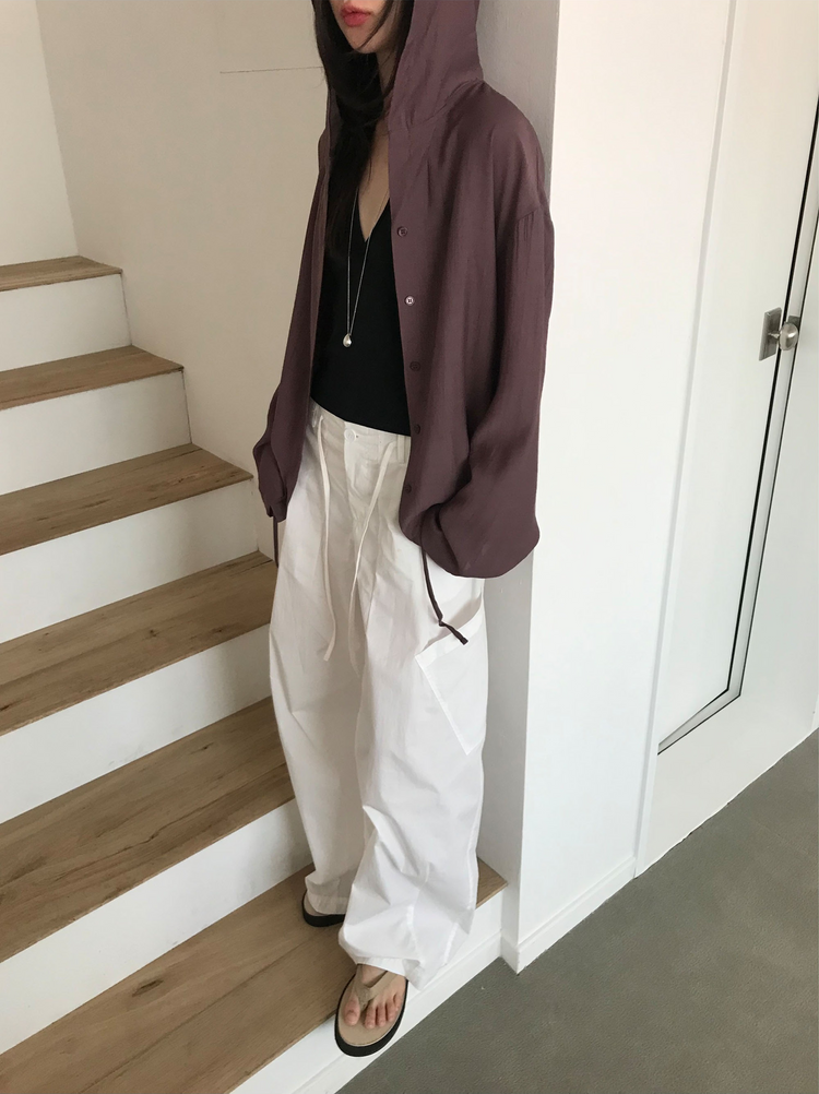 掛脖深V修腰上衣