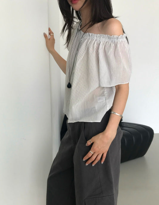 條紋美肩排鈕上衣