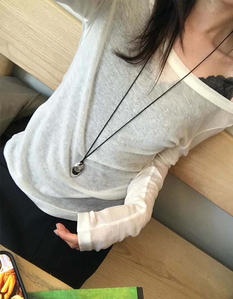 透膚大圓領修身上衣
