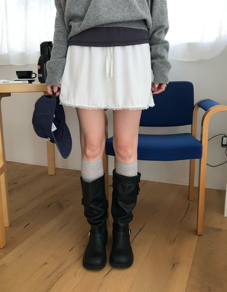 光澤感蕾絲邊細節短裙