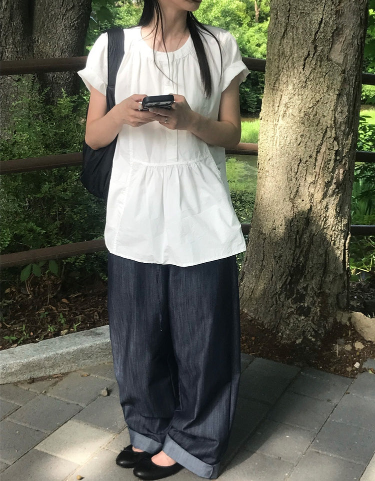 微傘皺褶圓領上衣