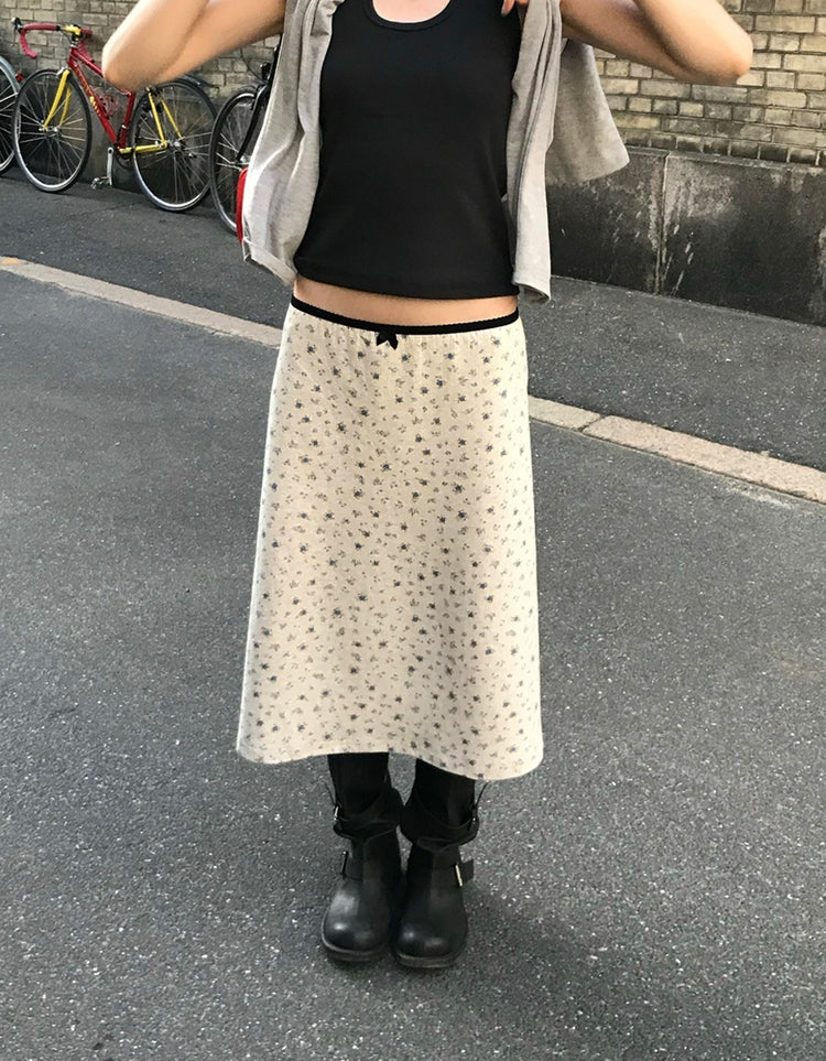 蕾絲邊小碎花細節半裙