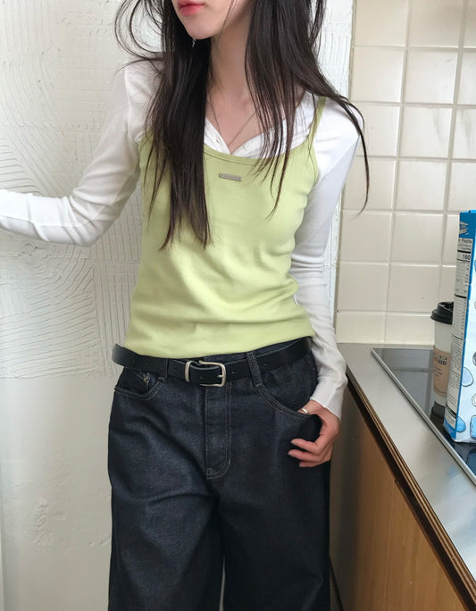 美色細帶鐵牌修身背心