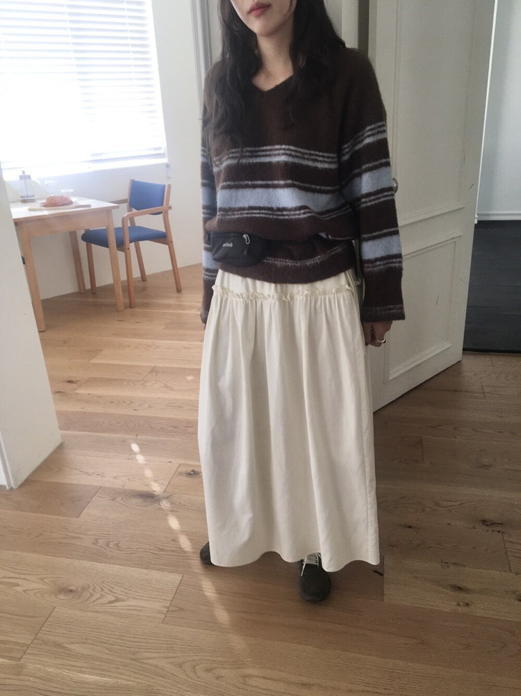 V領撞色條紋細節毛衣