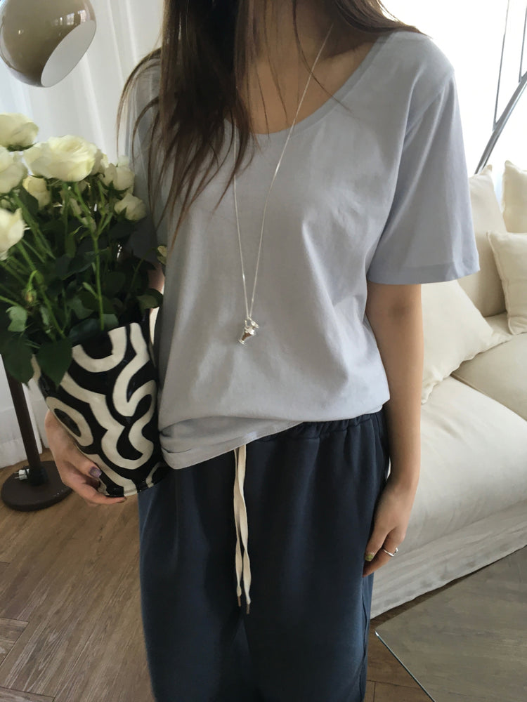 U領隨性寬鬆上衣