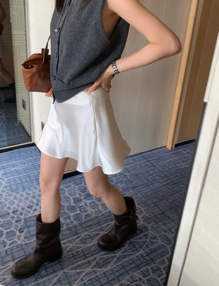 光澤感微傘短裙