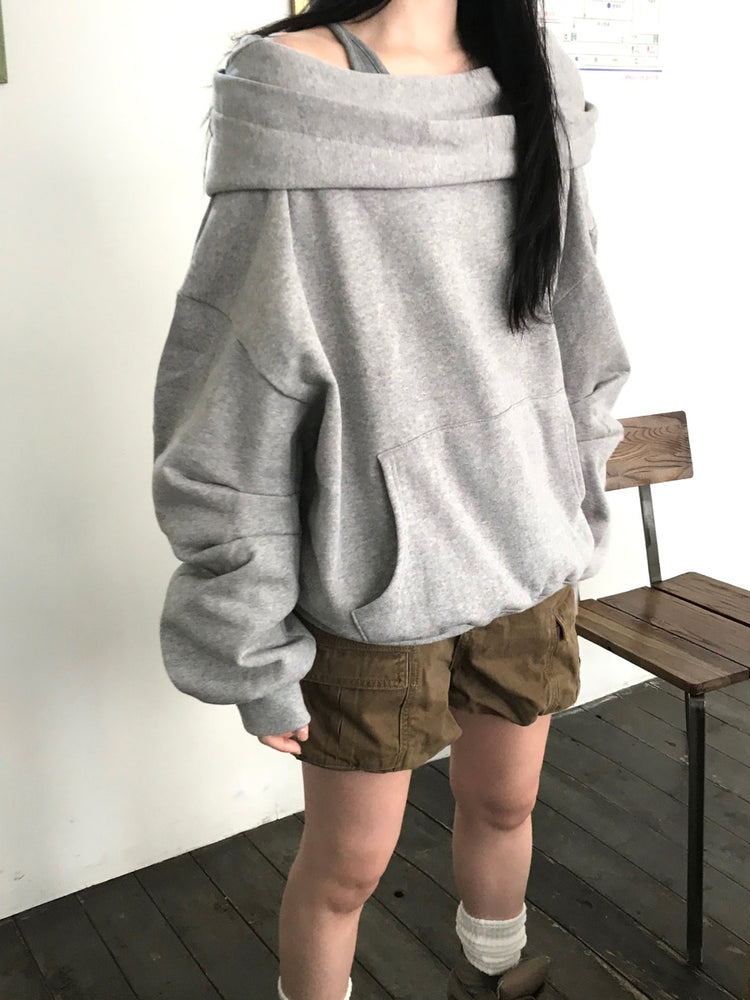 露肩連帽細節寬鬆衛衣