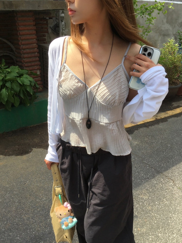 微透暗紋胸壓線細節背心