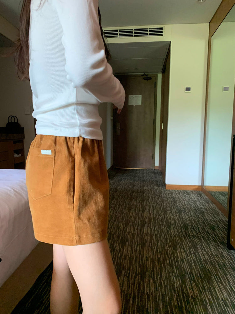 低腰標籤細節短褲