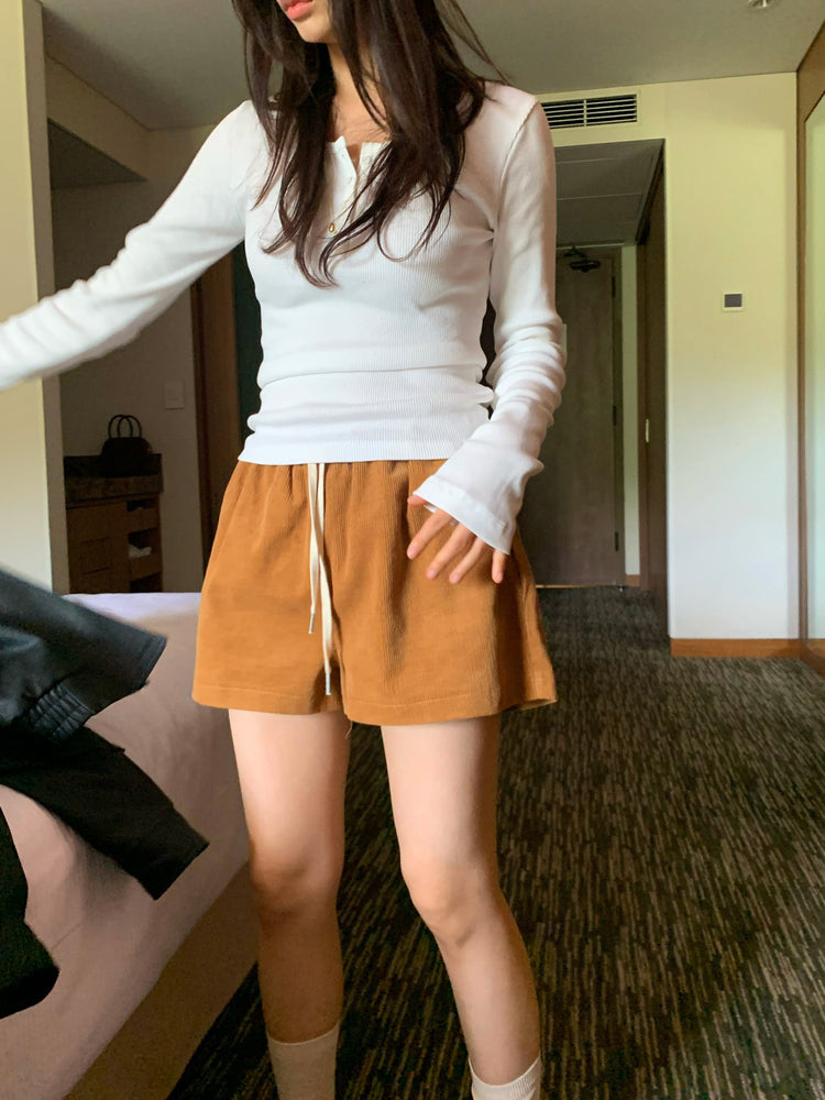 低腰標籤細節短褲