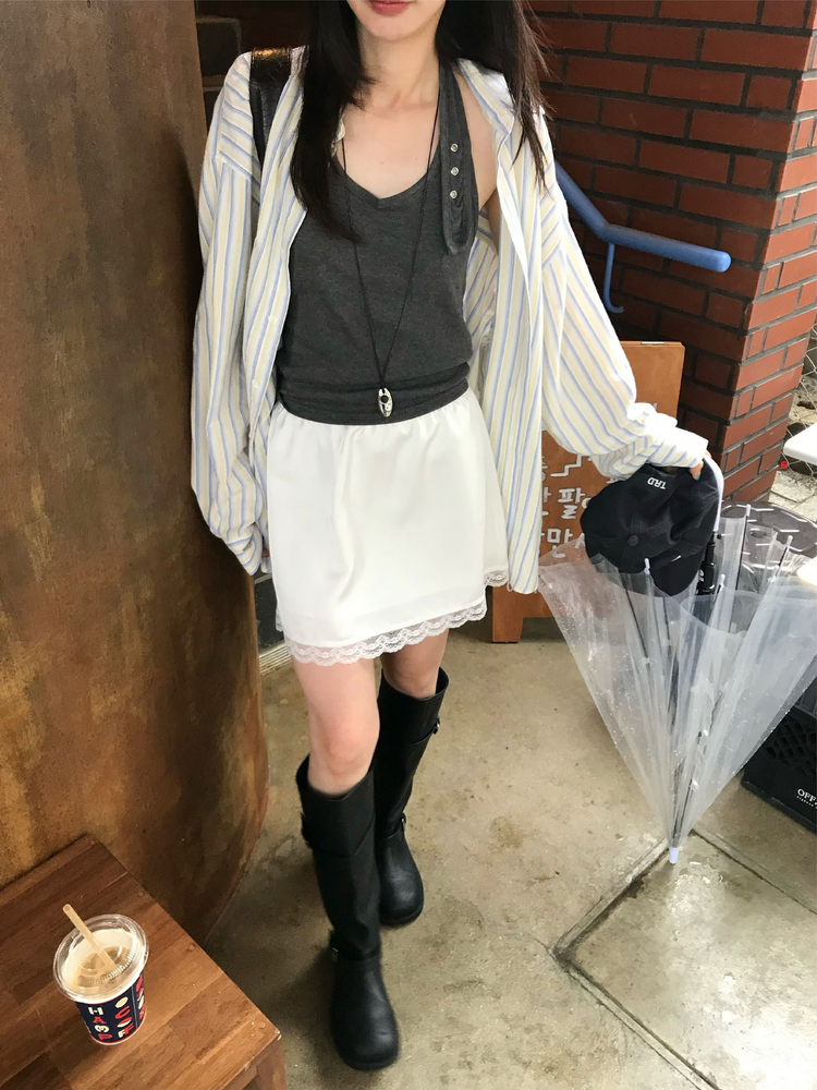 光澤感蕾絲邊細節短裙