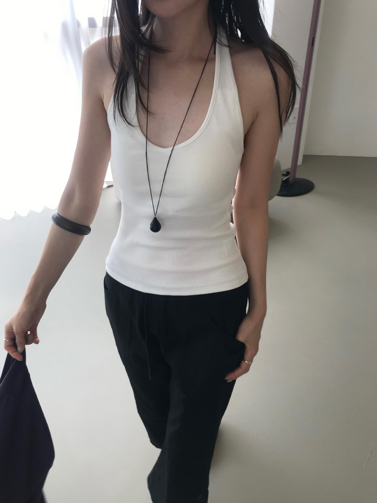 掛脖V領細節上衣