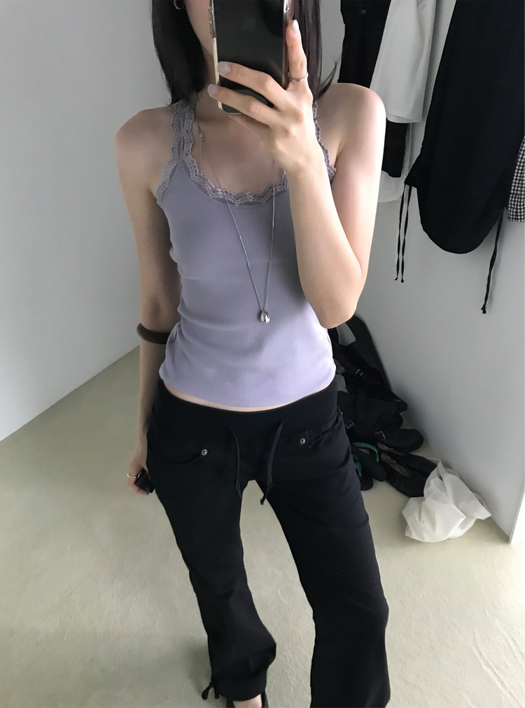 美背蕾絲U領修身上衣